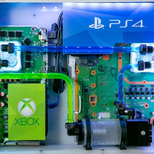 Мощный ПК, Switch, PS4 Pro и Xbox One X с жидкостным охлаждением объединили в одном корпусе — видео   Мощный ПК, Switch, PS4 Pro и Xbox One X с жидкостным охлаждением объединили в одном корпусе — видео